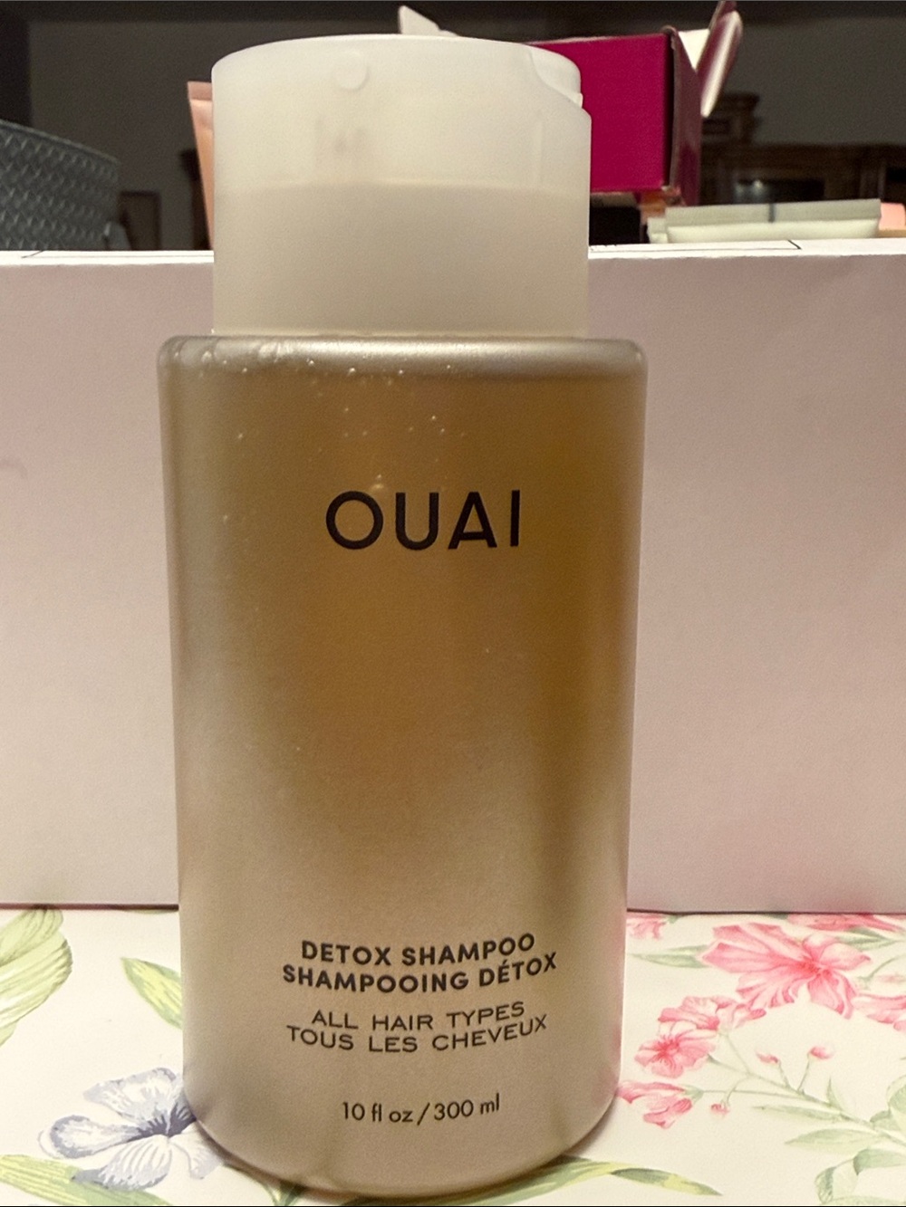 OUAI Detox Shampoo - Gold Bottle with White Cap